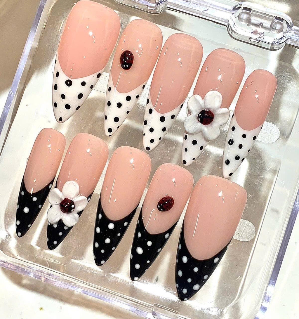 Polka Dot Ladybug Press On Nails – Black & White Flower 3D Charming Nail Set