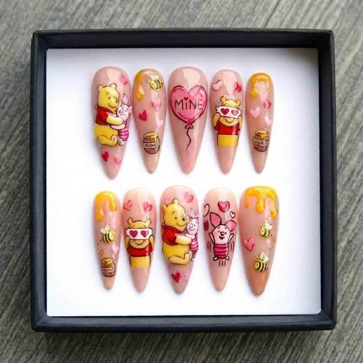 Winnie The Pooh Piglet Pink Hearts Press On Nails, Cute Hand Painted 3D Honey Drip, Kawaii Valentine Lovecore Nails Set