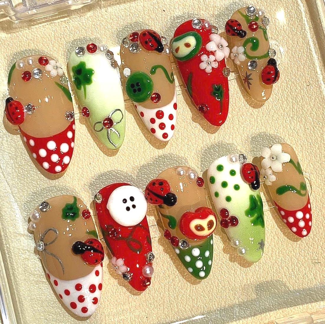 3D Ladybug Press On Nails: Flower Button Nail Art, Reusable Red Green Fake Nails