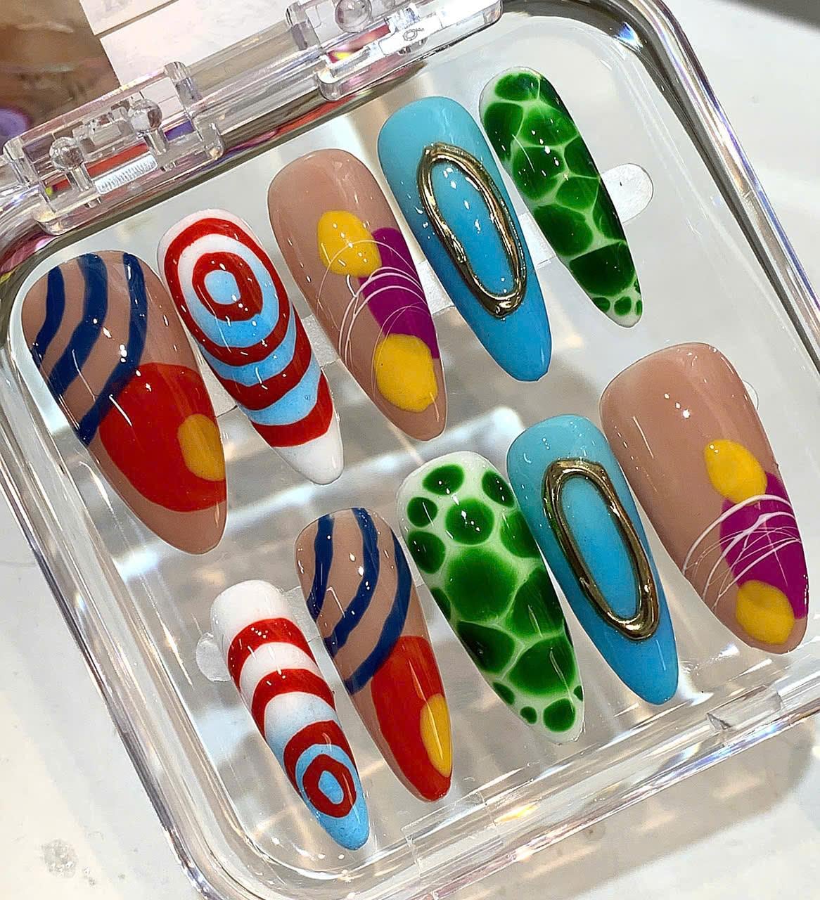 Handmade Abstract Geometric Press On Nails: Swirl Marble Retro Design