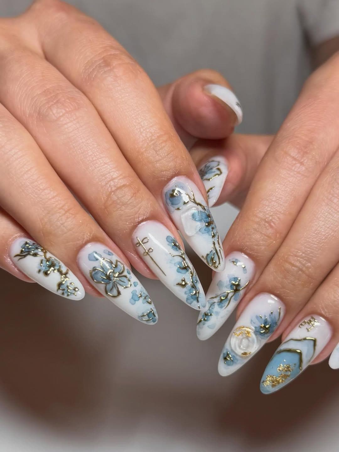 Blue Bloom Elegant  Press On Nails | Chinese Luxury Floral Nails | Gold Wire Stiletto Nails | Clear Luxury Art Press Ons | JC299EC