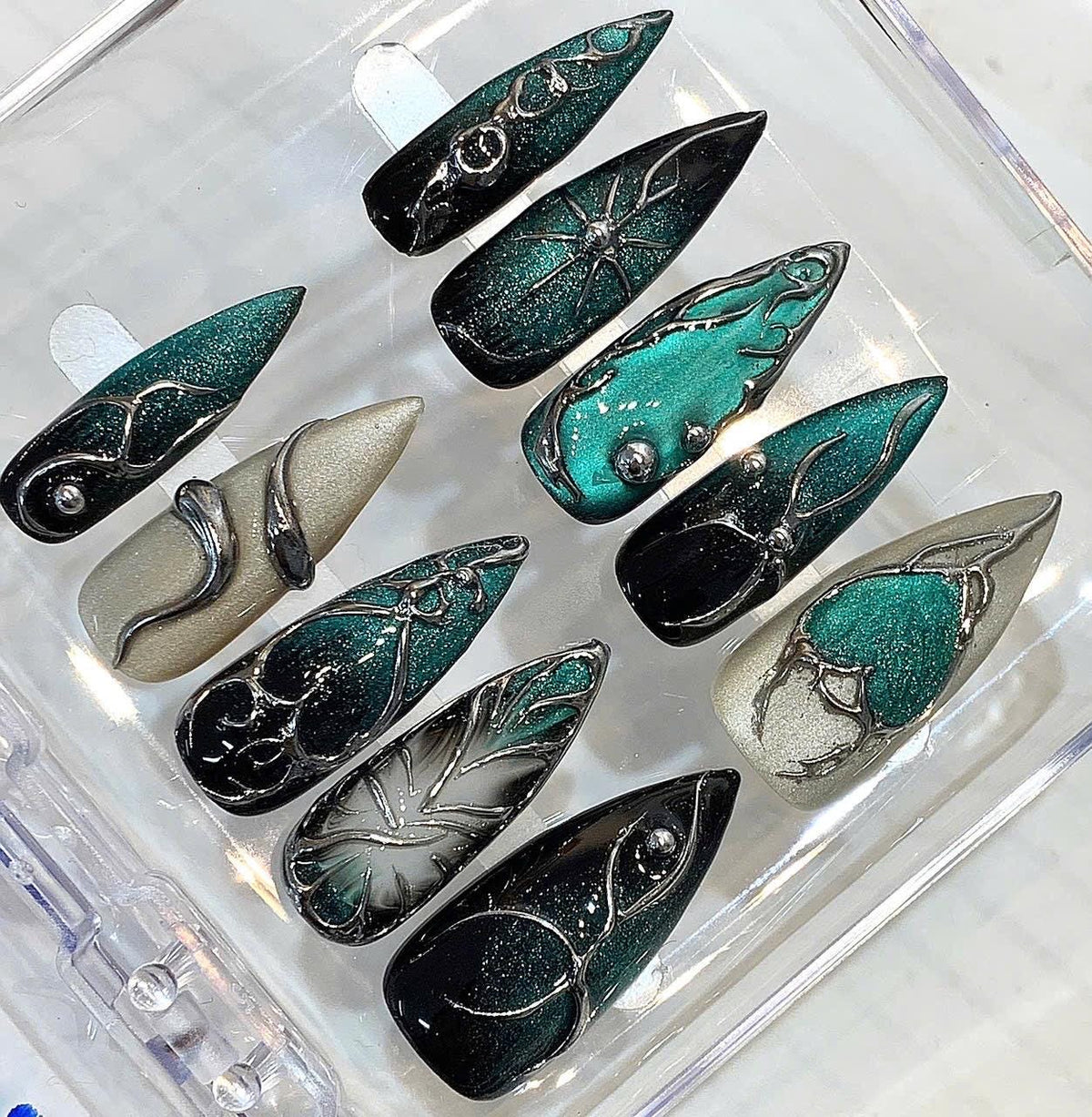 Emerald Galaxy Stiletto Press On Nails | Cosmic Chrome 3D Heart Luxury Set