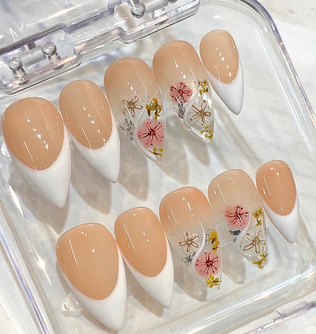 Minimalist Nude French Tip Press On Nails, Dried Flower Floral Nails, Elegant Spring Bridal Nails, Handmade Almond Shape Fake Nails