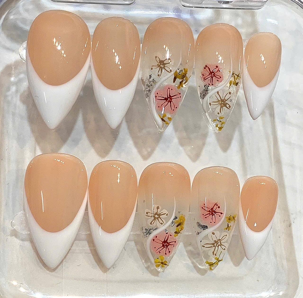 Minimalist Nude French Tip Press On Nails, Dried Flower Floral Nails, Elegant Spring Bridal Nails, Handmade Almond Shape Fake Nails