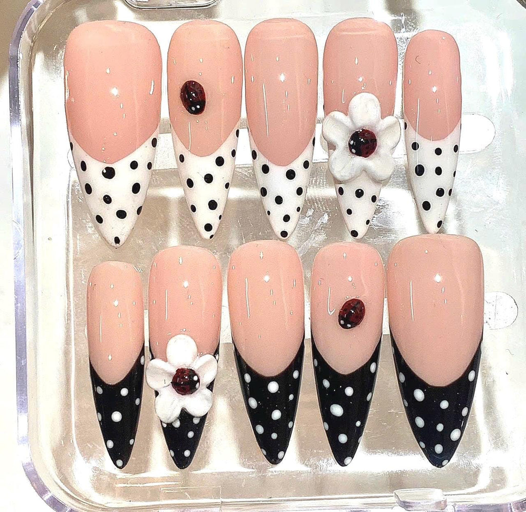 Polka Dot Ladybug Press On Nails – Black & White Flower 3D Charming Nail Set
