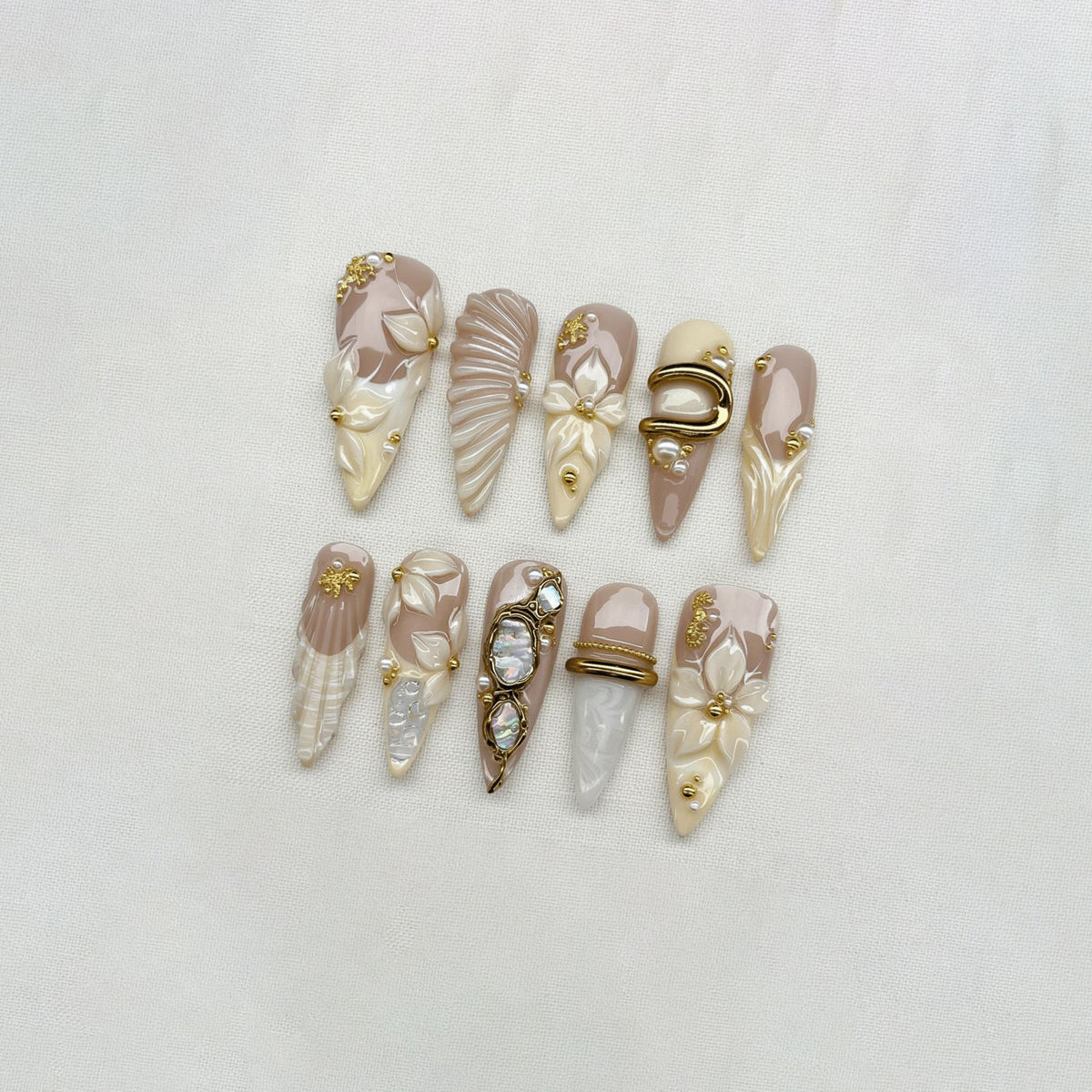 Elegant 3D Floral Press On Nails, Nude Chrome Mermaid Nails, Luxury Ocean Nail Art, Beige Pearl Seashell Nails