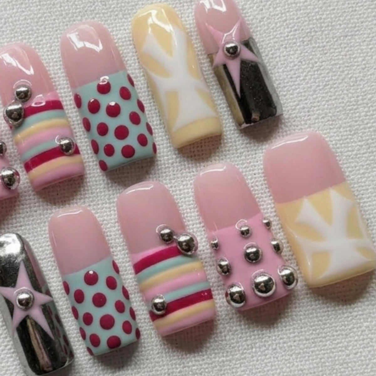 Y2K Star Press On Nails, Retro Polka Dot Studded Nail Set