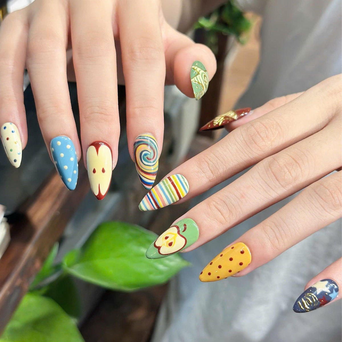 Autumn Press On Nails with Retro Apple & Plaid , Handmade Vintage Fake Nails in Almond Shape , Cute Fall Nail Art for Everyday | JC473UC