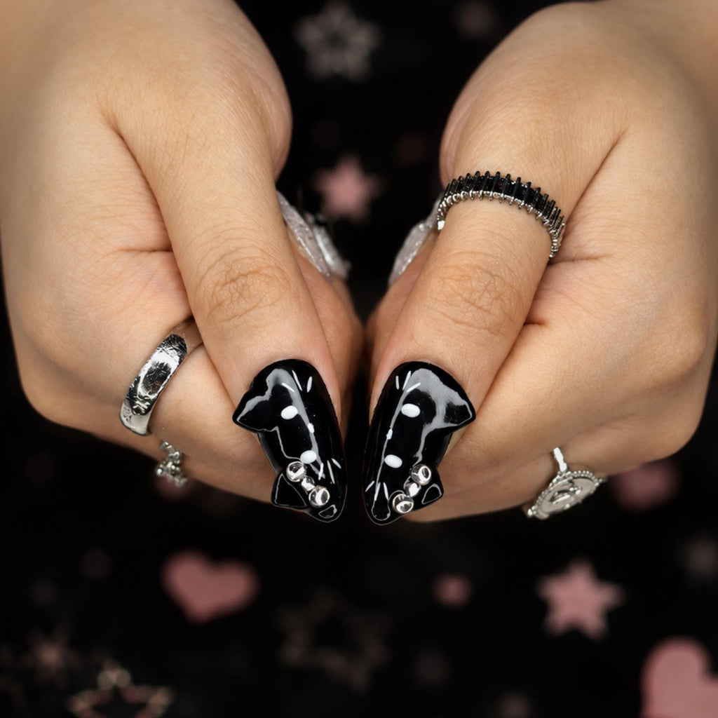 Black Cat Press On Nails with Chrome Heart , Gothic Silver Glitter Fake Nails , Handmade Celestial Nails for Halloween  Nails Set , JB478WC