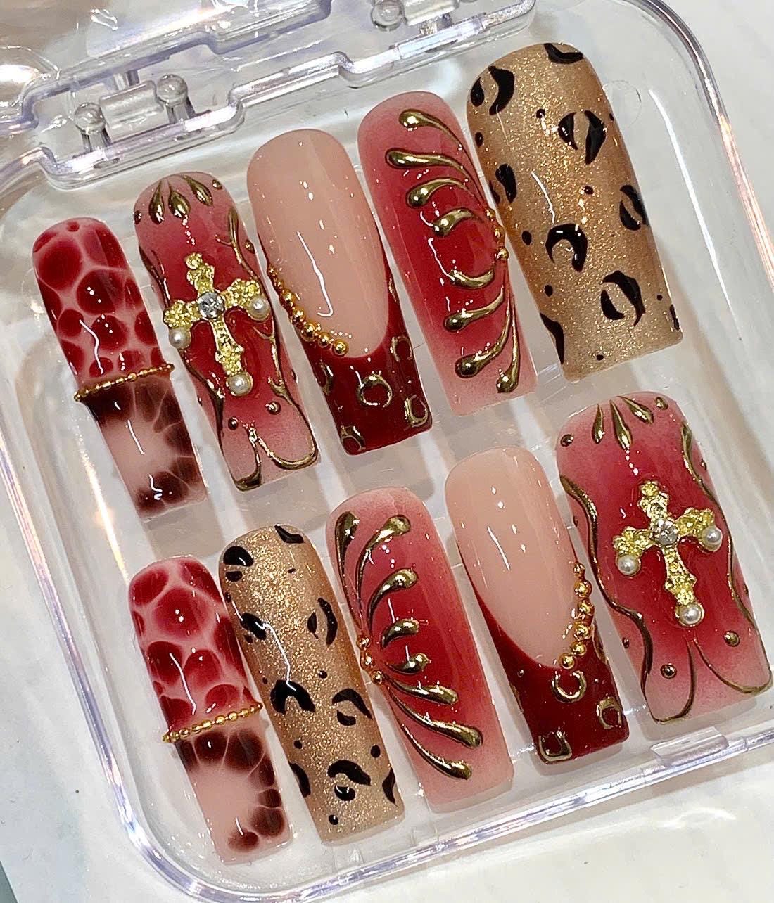 Red Gold Gothic Press-On Nails, Cross Charm Leopard Print Set (10 Pcs)
