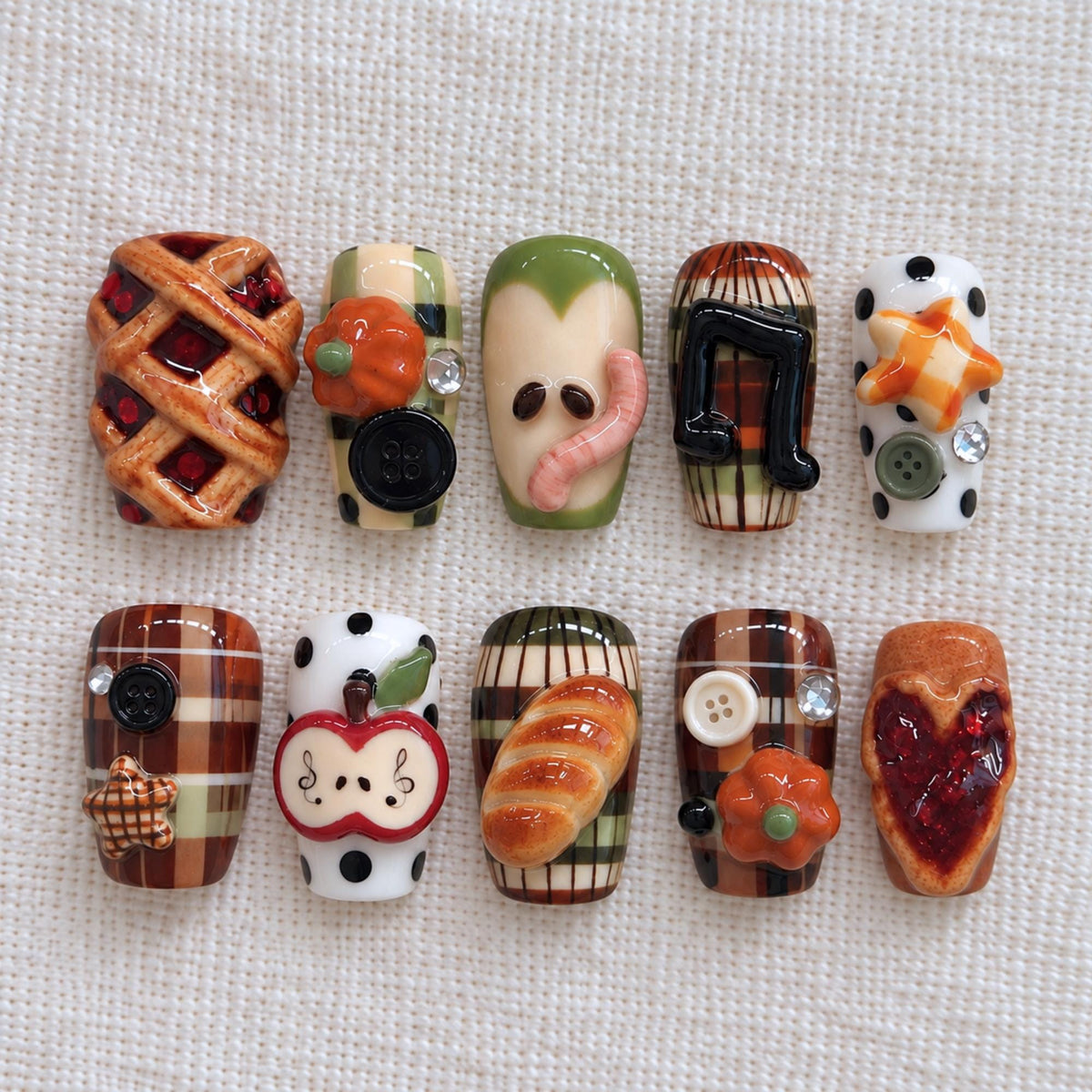 Kawaii Fall Press On Nails, 3D Apple Pie Plaid Nails, Cozy Autumn Nail Set