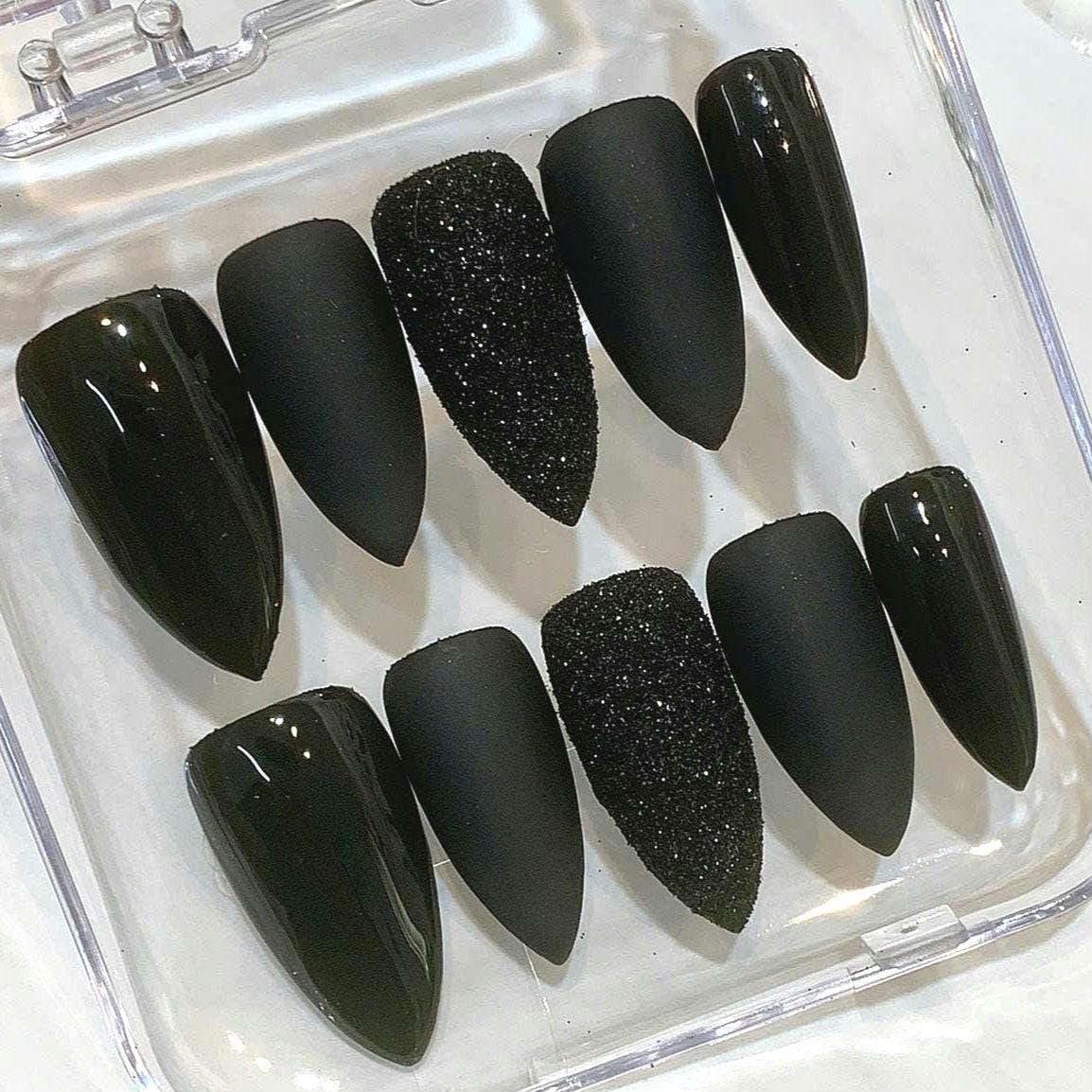 Black Stiletto Press On Nails – Glossy, Matte & Glitter, Reusable Nail Set