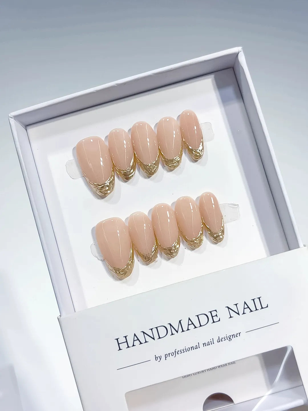 Medium Nude Gold Oval French tip