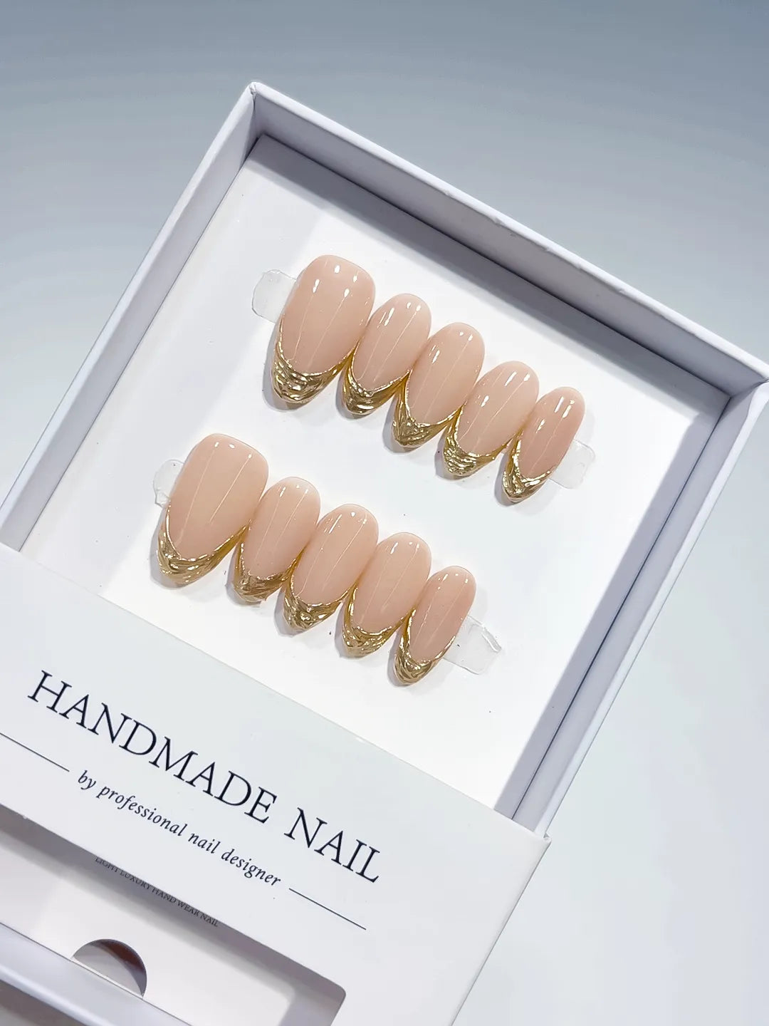 Medium Nude Gold Oval French tip