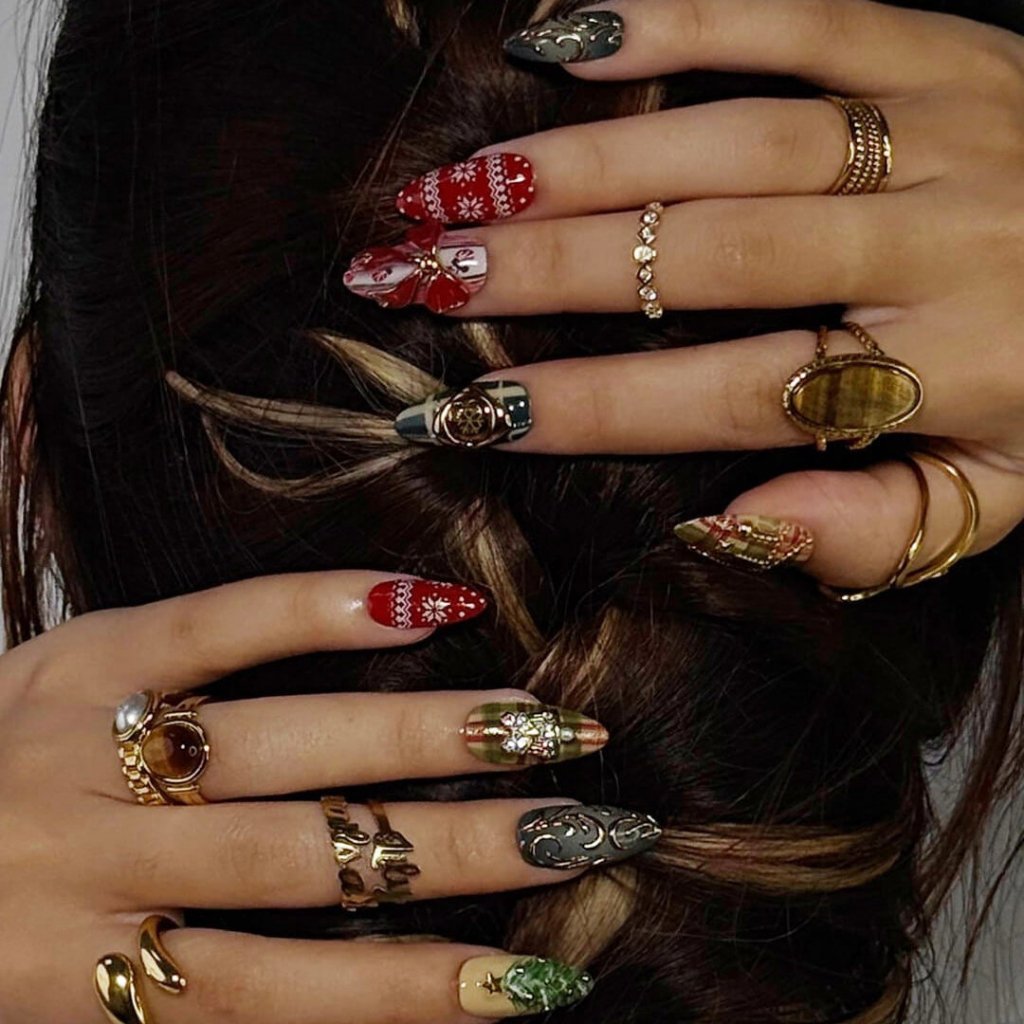Merry Magic Metallic Bow Plaid Red Gold Press On Nails