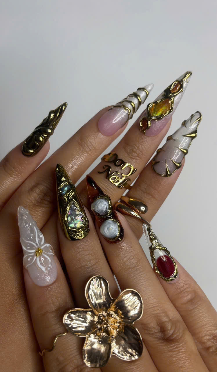 Galaxy Crystal Press On Nails 3D Gemstone Rock Fake Nails Gold Metal Accent Nail Art Crystal Gemstone Press Ons Luxury Nails