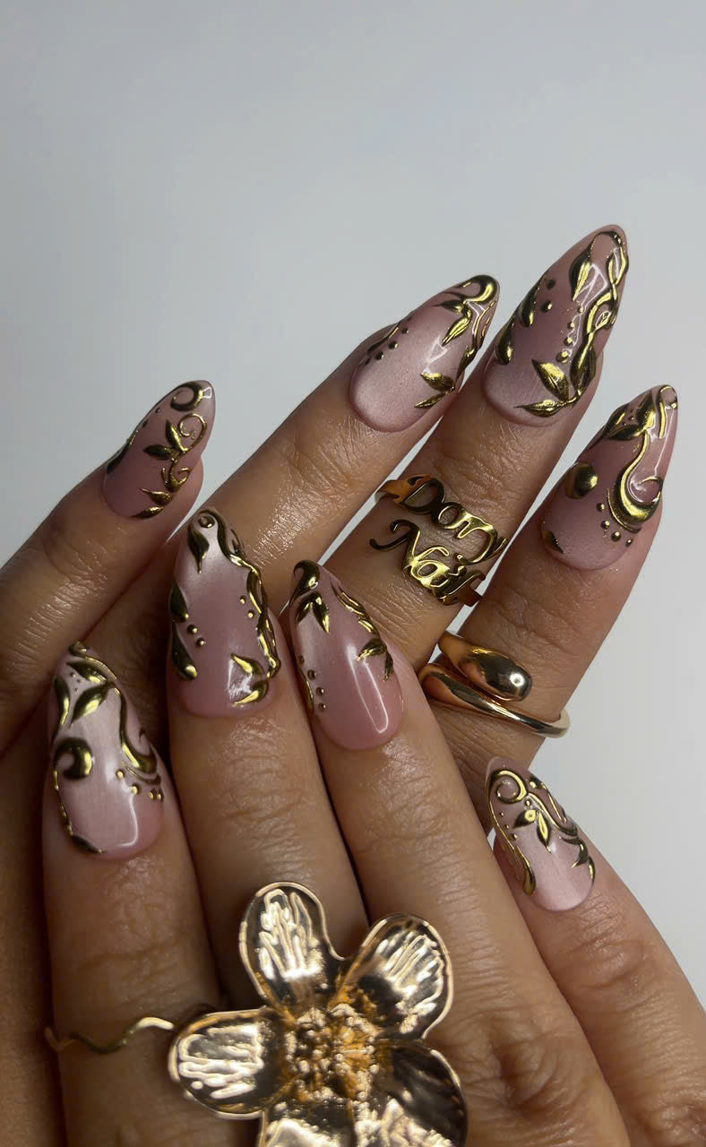 Elegant Nude Pink Press On Nails Gold 3D Luxury Nail Set Classy Wedding Fake Nails
