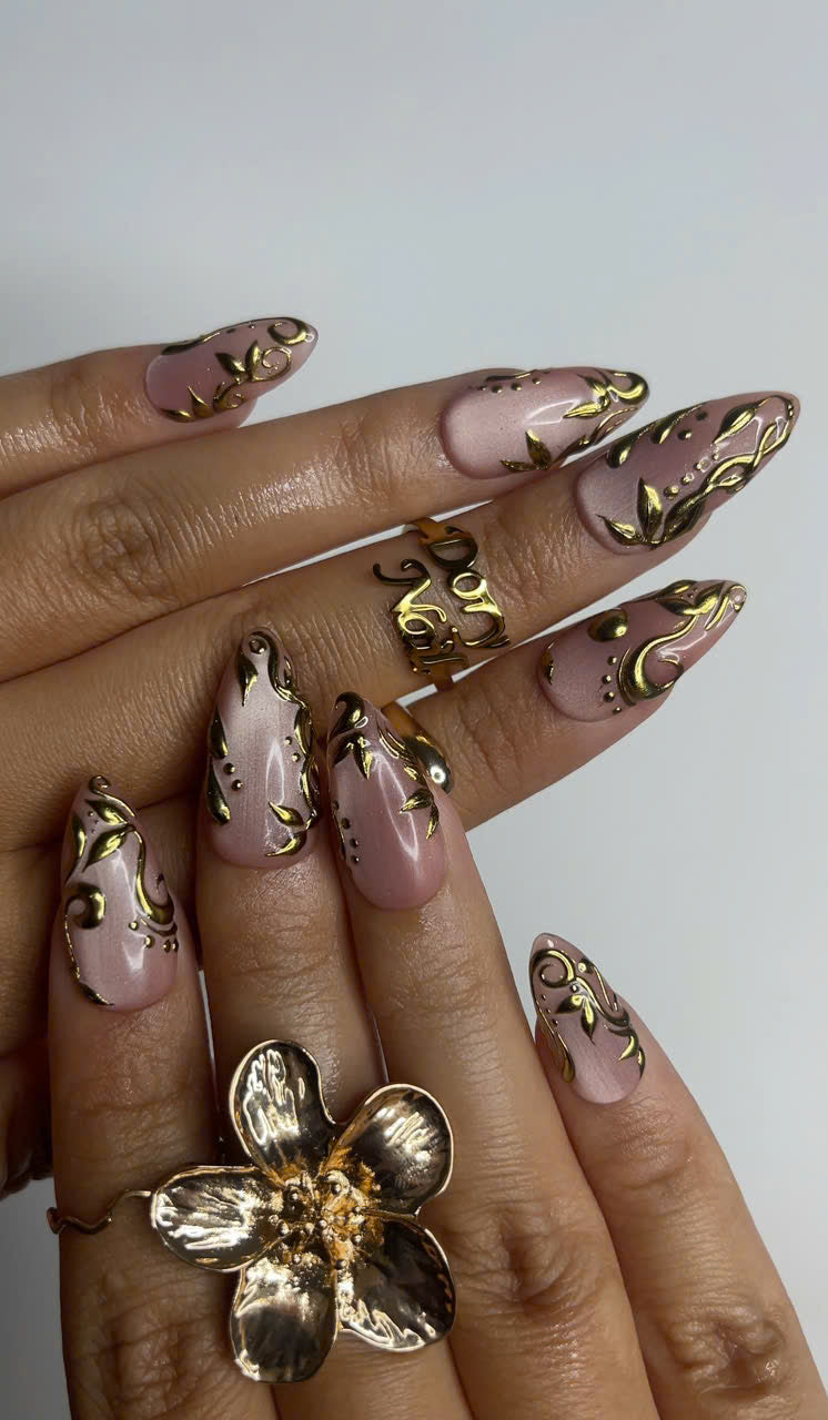 Elegant Nude Pink Press On Nails Gold 3D Luxury Nail Set Classy Wedding Fake Nails