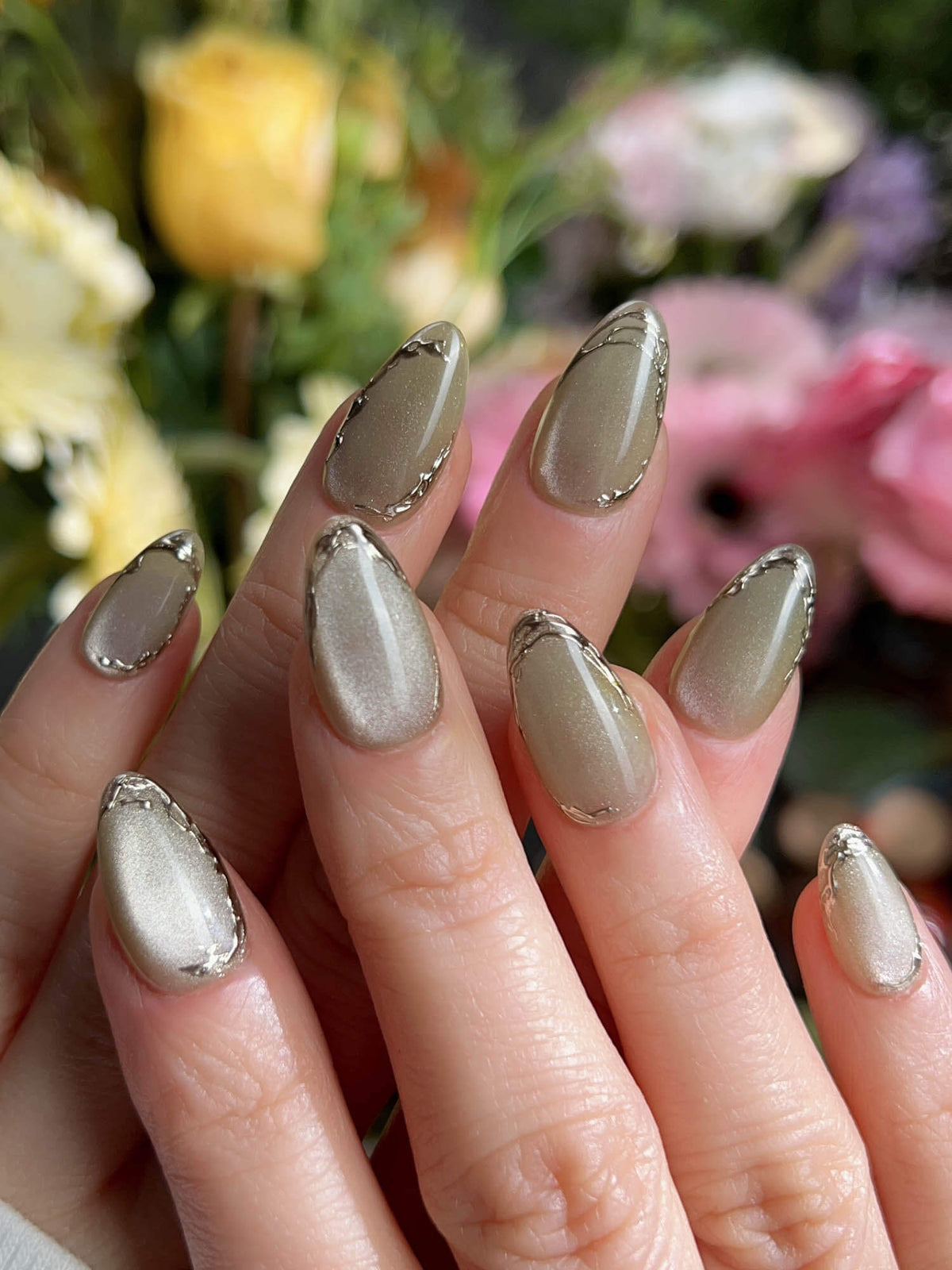 Ripples Twinkle Reservoir Reusable Press On Nails
