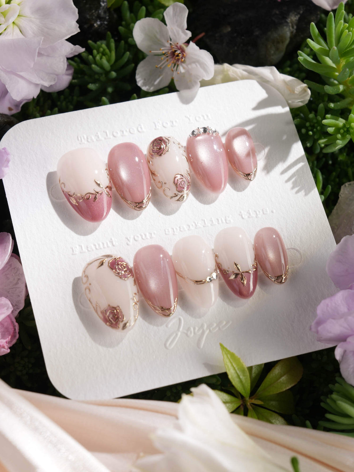Rose Théâtre Noir Reusable Press On Nails