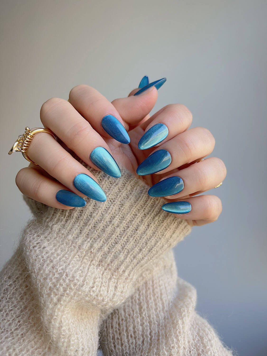 Blue Sky Cat Eye Reusable Press On Nails