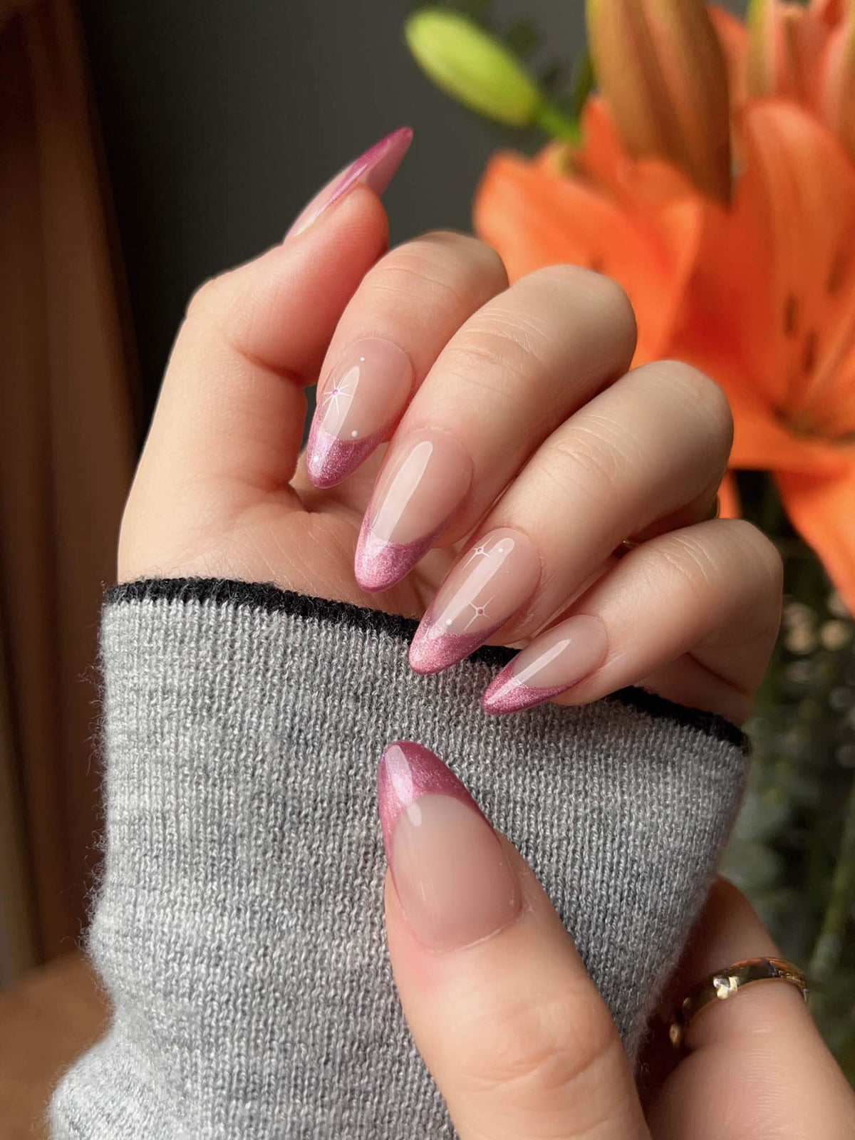 Soft Glow Reusable Press On Nails