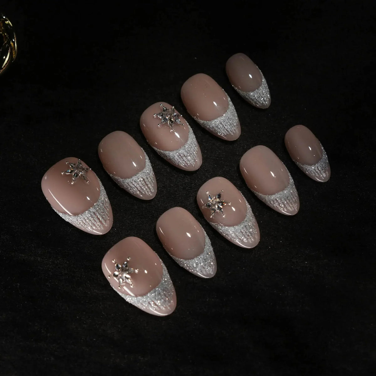 Spotlight Muse Reusable Press On Nails