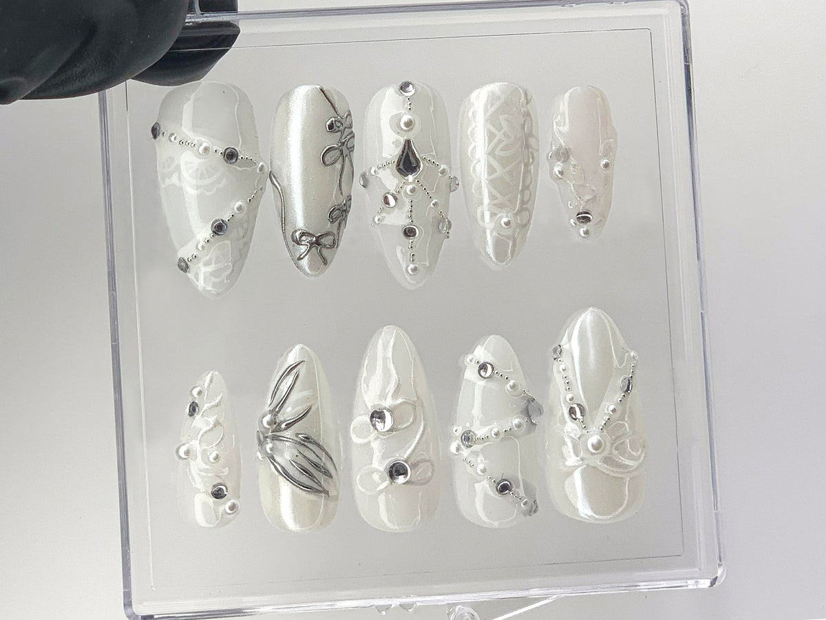 Chic Bridal Press On Nails, Sophisticated White and Silver Fake Nails, Elegant Pearl