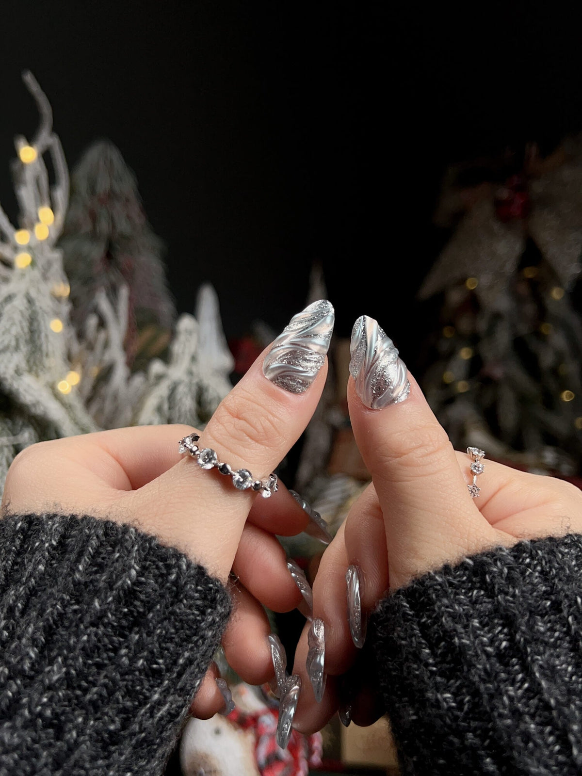 Velvet Frost Reusable Press On Nails