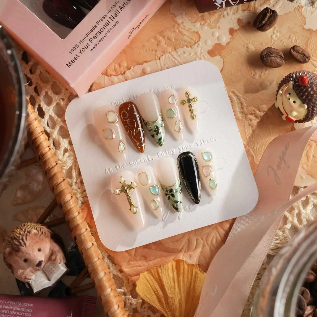 Vintage V Reusable Press On Nails